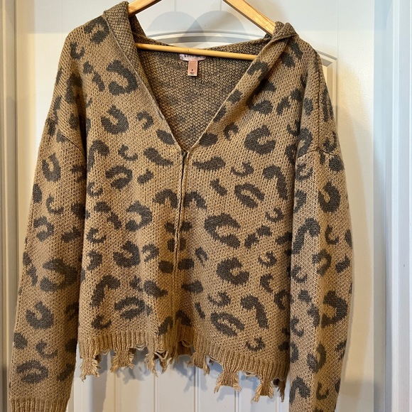 Size small, zipped up distressed bottom sweater with hoodie! - Picture 1 of 2